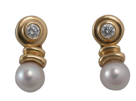 18 K Cultured Pearl and Diamond Drop Earrings - Kaufmann de Suisse ...