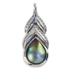 Diamond and Mother of Pearl Pendant