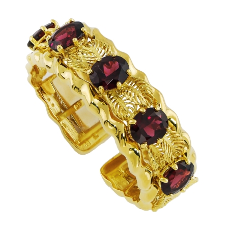 21853 Rhodolite Garnet Leaf Bracelet Designed & Handmade by Kaufmann de Suisse in 18kt Yellow Gold featuring 5 Oval Cut Rhodolite Garnets weighing a total of 29.67cts