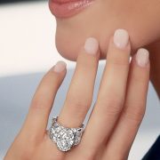 Fabulous Oval Flowing Lines Diamond Ring