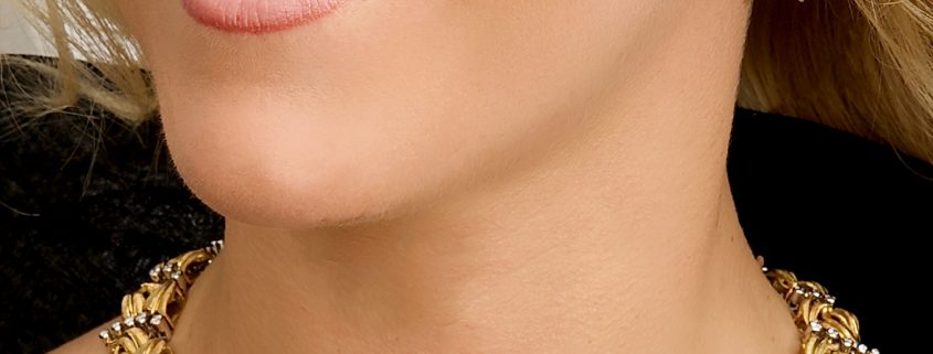 The Doves in Love Diamond and Gold Necklace