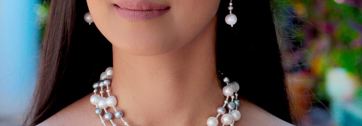 The Palm Beach Lariat in Gray and White Freshwater Pearls