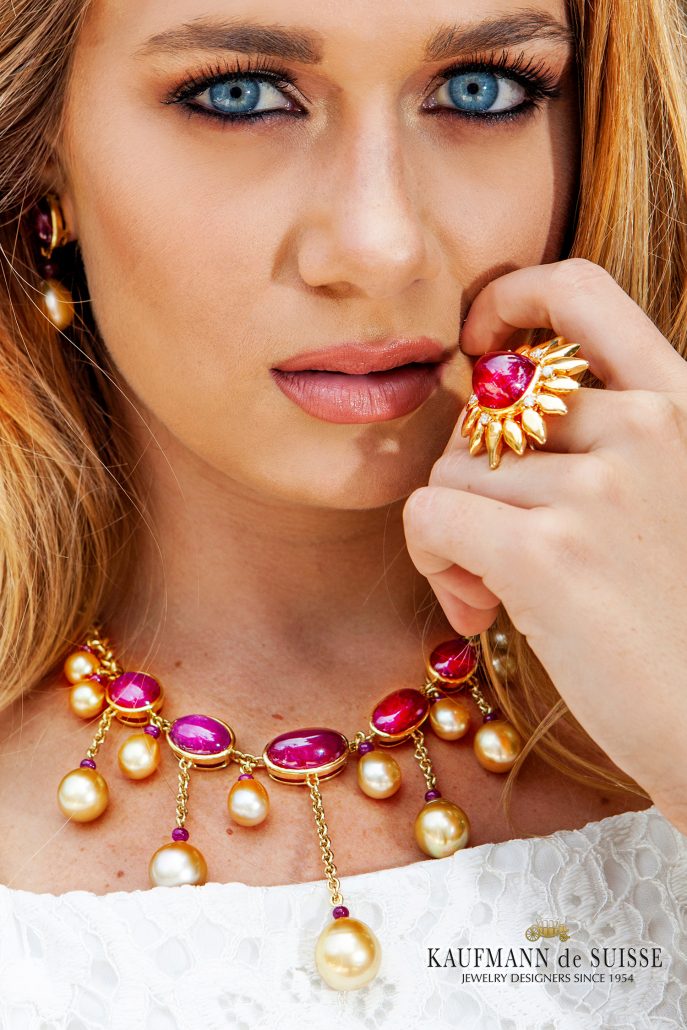 Chic Cabochon Ruby Necklace