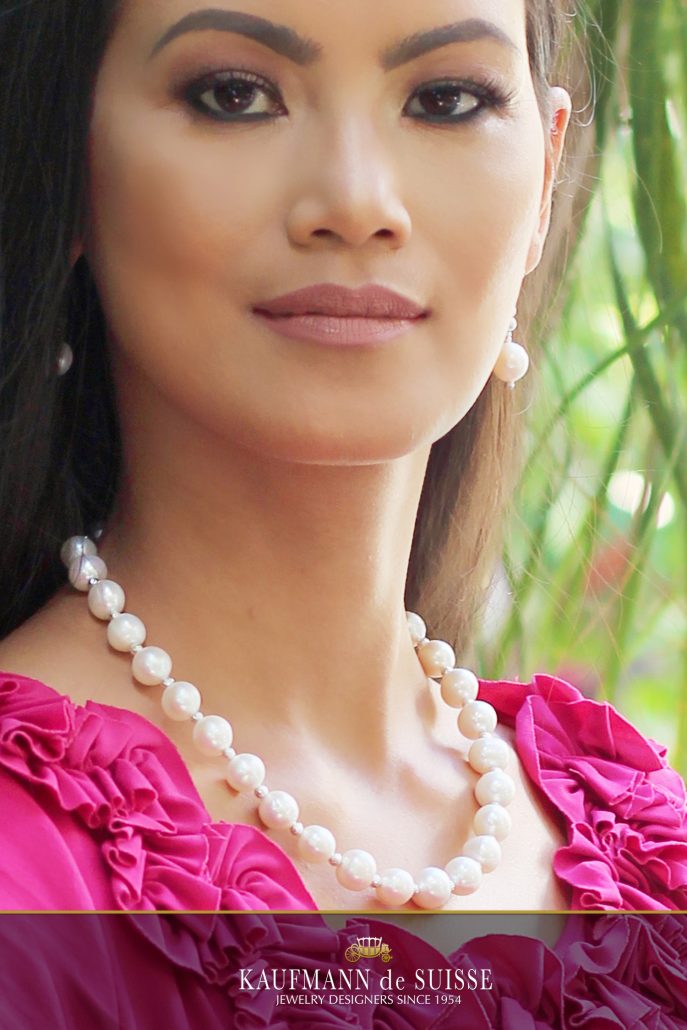 Classic and Stylish White Freshwater Pearl Necklace