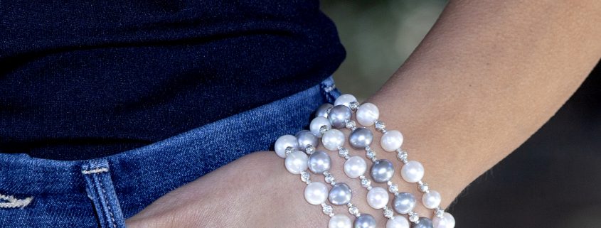 Gray & White Freshwater Pearl Bracelet