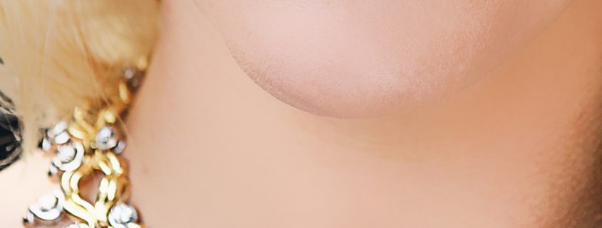 The Flowing Lines Diamond Passion Necklace