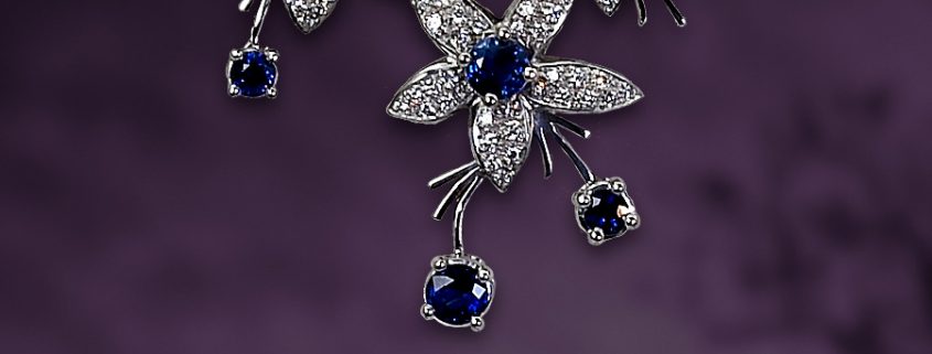 Jasmine de Nuit Triple Flower Sapphire Pendant