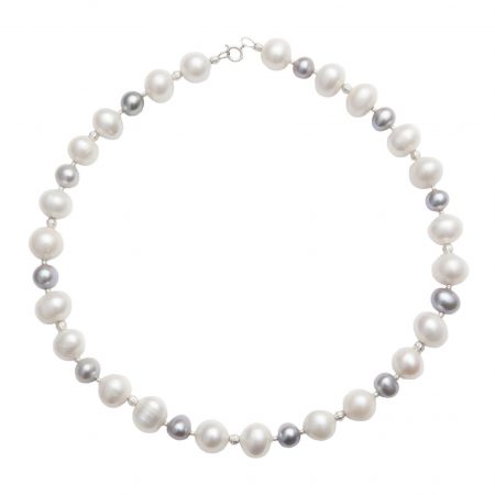 Shimmering Classic Pearl Necklace