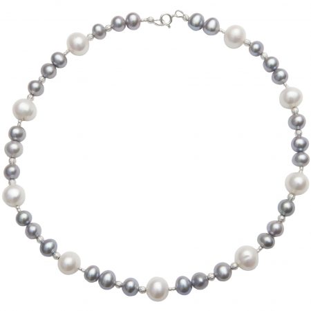 The Shimmering Classic Pearl Necklace