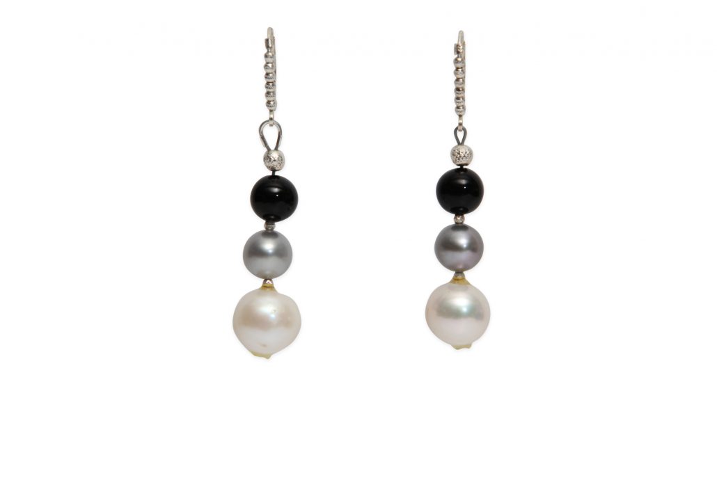 Grey and White Pearl Earring with Onyx Beads