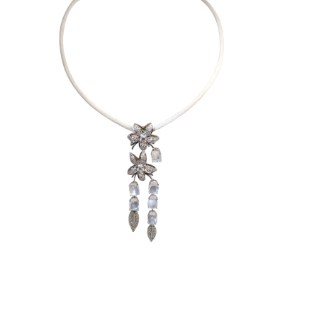 22992 Jasmin de Nuit Feuille Necklace Designed & Handmade by Kaufmann de Suisse in 18kt White Gold featuring 64 Round Brilliant Cut Quality Diamonds weighing a total of 0.86cts and 5 Oval Cabochon