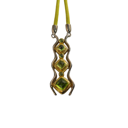 40869 Jardins de la Mer Peridot Pendant Necklace Designed & Handmade by Kaufmann de Suisse in 18kt Yellow Gold and Argentium featuring 3 Cabochon Cushion cut Peridot measuring 7mm, 5mm, and 4mm an