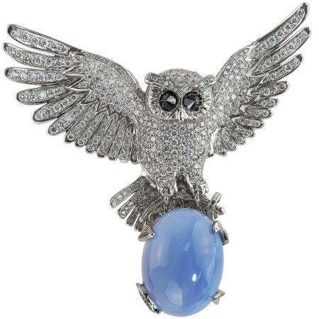 40987 Diamond Owl Pendant (or Brooch) Designed & Handmade by Kaufmann de Suisse in 18kt White Gold featuring 410 Round Brilliant Cut FVVS Quality Diamonds weighing a total of 4.79cts and 2 Black R
