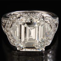 Emerald-diamond-surround