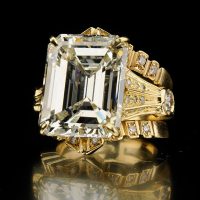 z-0007-emerald-diamond-in-gold